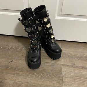 Demonia swing 230 Black Platform Heart-Buckle Knee Boot